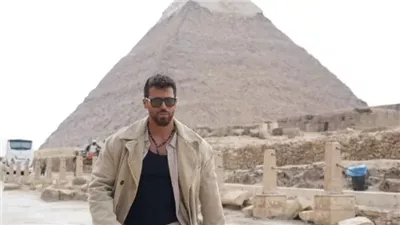 خلال زيارته لمصر: جان يامان يتخلى عن شعره الطويل