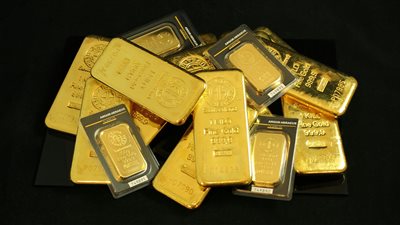 تراجع أسعار الذهب عالميًا مع قوة الدولار يضغط على الطلب الاستثماري وانعكاسه على السوق المصري ليوم 26 أبريل 2026