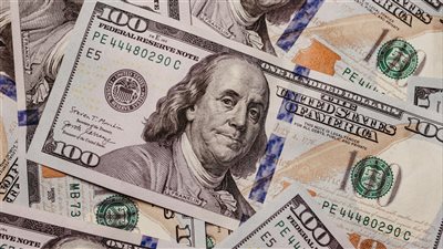 استقرار نسبي في سعر الجنيه المصري مقابل الدولار وسط ترقب قرارات نقدية جديدة ليوم 2 مايو 2026