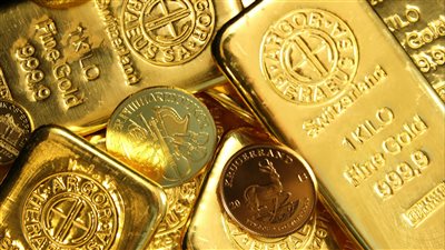 الذهب العالمي يتجه لتقلبات أوسع بعد موجة هبوط مفاجئة وسعره في مصر ليوم 17 مايو 2026