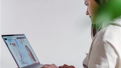 أدوات الذكاء الاصطناعي تغير أساليب التعلم الشخصي وتمنح المتعلمين طرقًا أكثر مرونة لبناء مهاراتهم بشكل مستقل