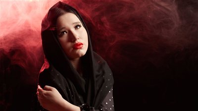 حكاية امرأة تزوجت مطلوباً دولياً تحت ضغط العائلة