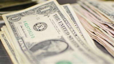 الدرهم الإماراتي يواصل استقراره ليوم 2 أغسطس 2026 مدعومًا بربطه بالدولار الأمريكي وسط متابعة المستثمرين