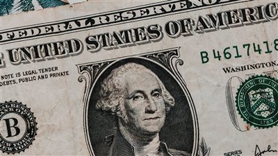 الدولار يستقر أمام الجنيه المصري قرب 52.4 جنيه مع بداية تعاملات الخميس 8 أكتوبر 2026 وسط ترقب لحركة سوق الصرف