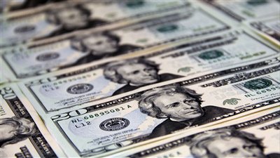يتحرك سعر الدولار أمام الجنيه المصري قرب مستوى 52.37 جنيهًا ليوم 10 أكتوبر 2026 مع استمرار متابعة الأسواق لتطورات سعر الصرف