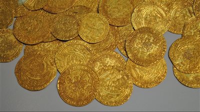 أسعار الذهب العالمية ترتفع نحو 3,348 $ للأونصة مدفوعة بتوقعات بنك HSBC وسعر الذهب في مصر ليوم 12 يوليو 2025