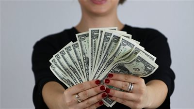 الجنيه المصري يتعافى مقابل الدولار مع تدفق احتياطيات سياحية وتعافي الاحتياطات الأجنبية ليوم 20 أغسطس 2025