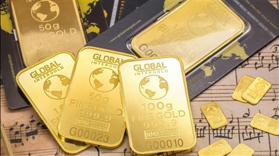 الذهب العالمي عند مفترق محفوف مقاومة تدفع المستثمرين لاتخاذ مراكز متحفظة وسعره في مصر ليوم 12 سبتمبر 2025