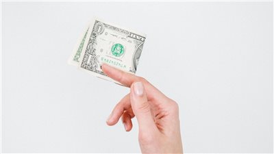 استقرار الدرهم الإماراتي أمام الدولار في 14 سبتمبر 2025 