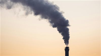 خبراء يسلطون الضوء على الانبعاثات الكربونية المتصاعدة لمراكز البيانات بسبب خوارزميات الذكاء التوليدي