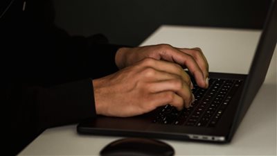 إطلاق التقرير الدولي لأمن الذكاء الاصطناعي 2025 يكشف قدرات متقدمة ومخاطر متصاعدة على المستوى العالمي
